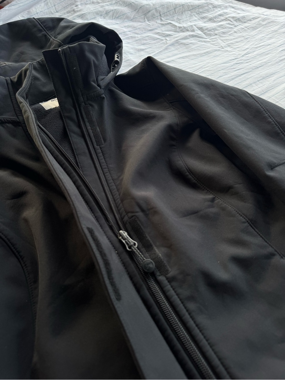 Wind River Long black Jacket size: M - Picture 2 of 4